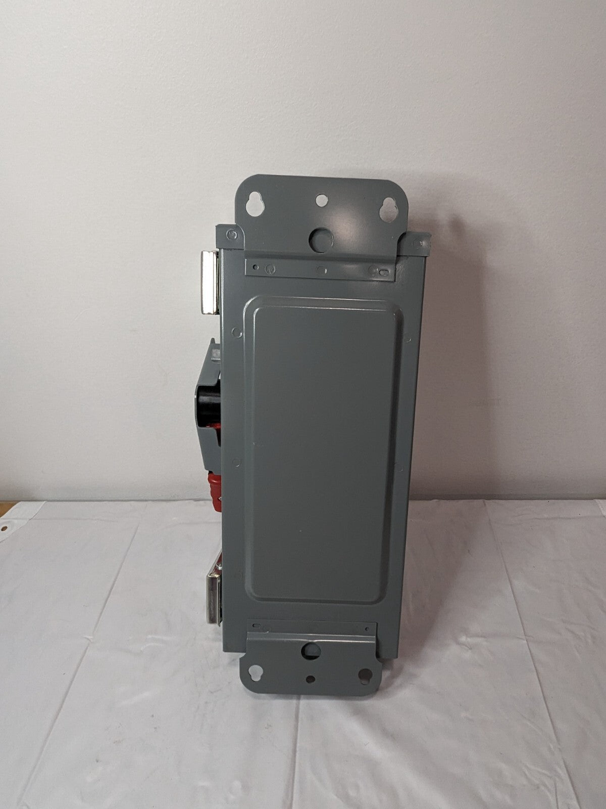 Square D Heavy Duty Safety Switch Type 3R 50/60Hz X 30A X 600V HU361AWKVWEI