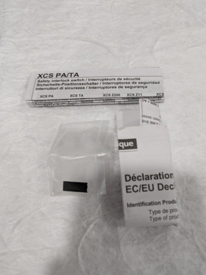 Telemecanique Plastic Key Safety Limit Switch NO/NC Configuration XCSPA592