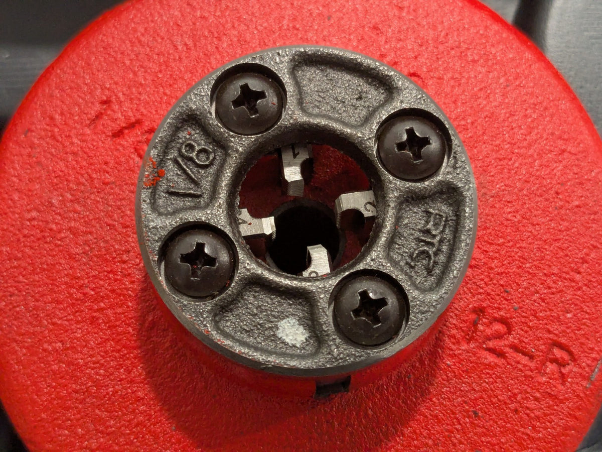 Ridgid 9-Die-Head Pipe Threader Set 1/8" to 2" w/Case 36505