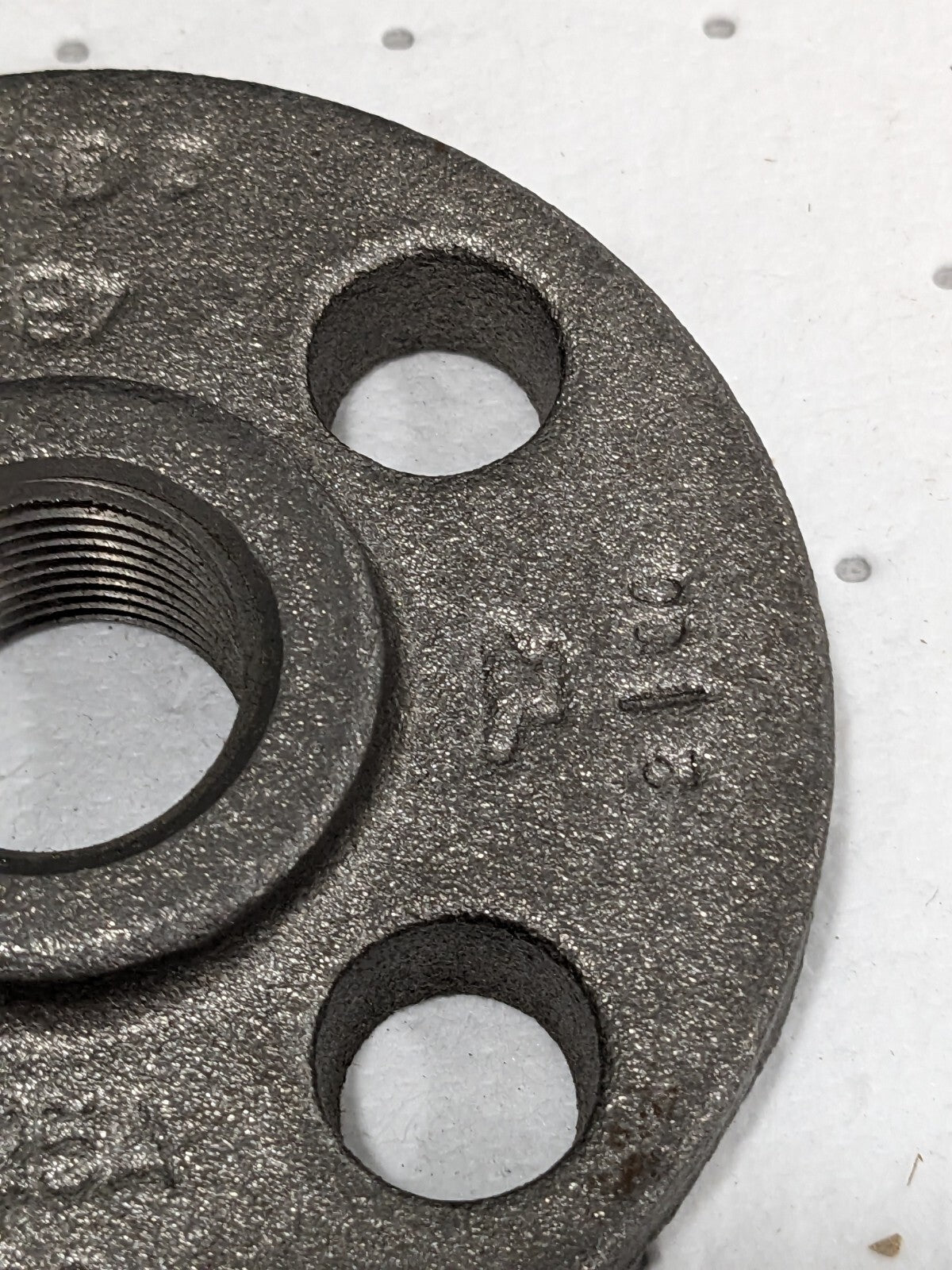 Iron Threaded Pipe Flange 3/4" Pipe, 3-7/8" OD, 5/8" Hub Length Q