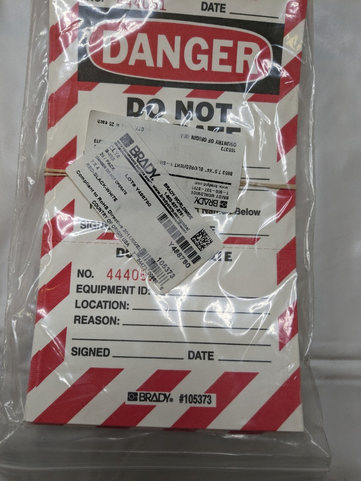 Brady Two-Part Perforated Tag - DO NOT OPERATE 7-1/2"x4" Qty 125 105373