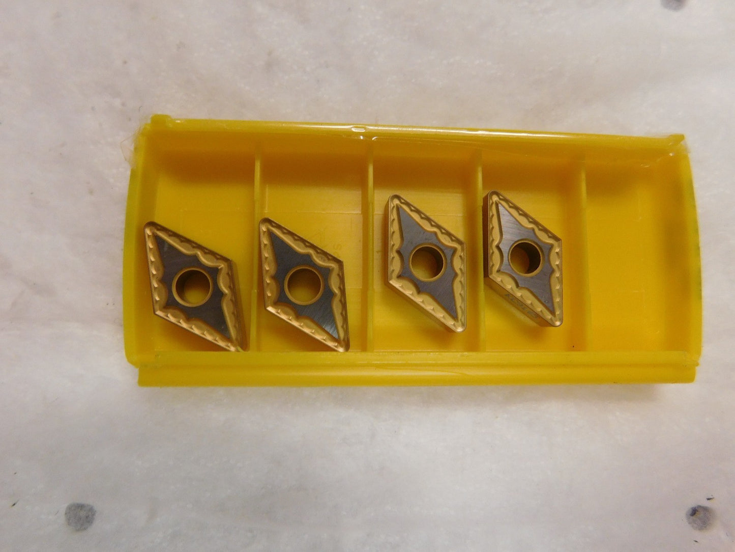 Kennametal Carbide Inserts DNMG433 MG Grade KC9145 Qty 4 1158919