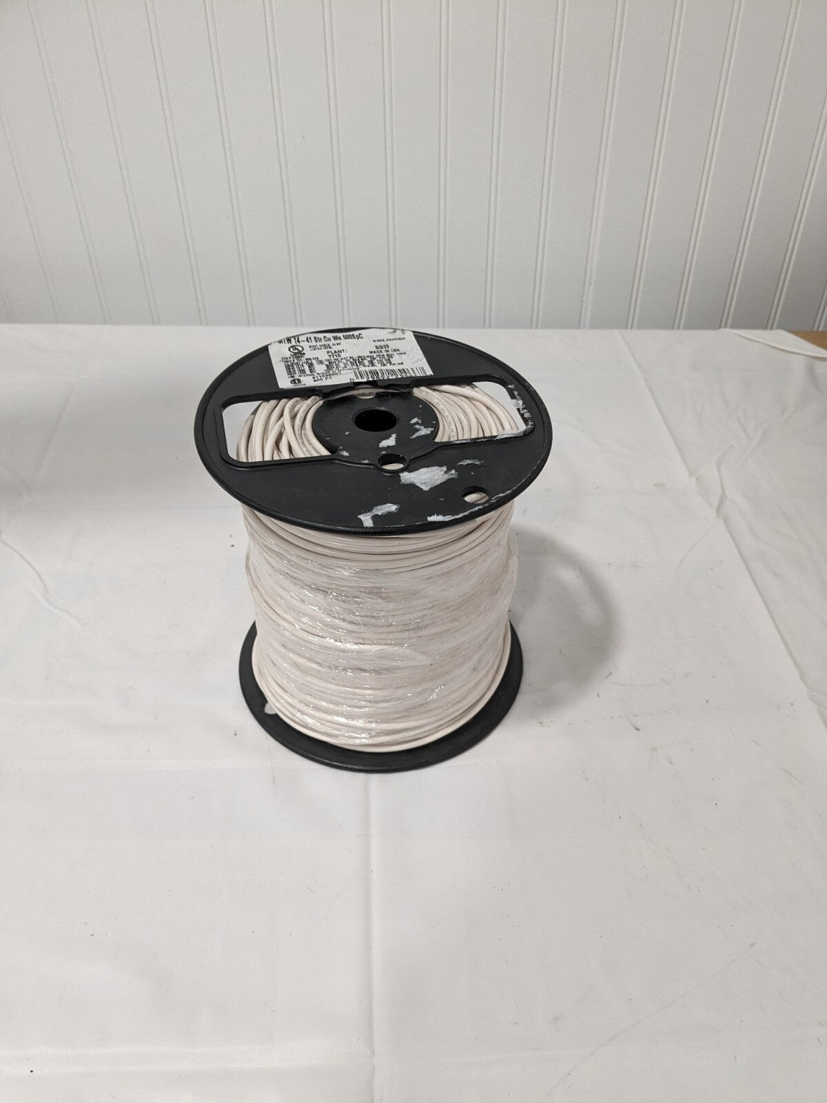 SOUTHWIRE Machine Tool Wire 14 AWG, White, 500' Length PVC  411030501