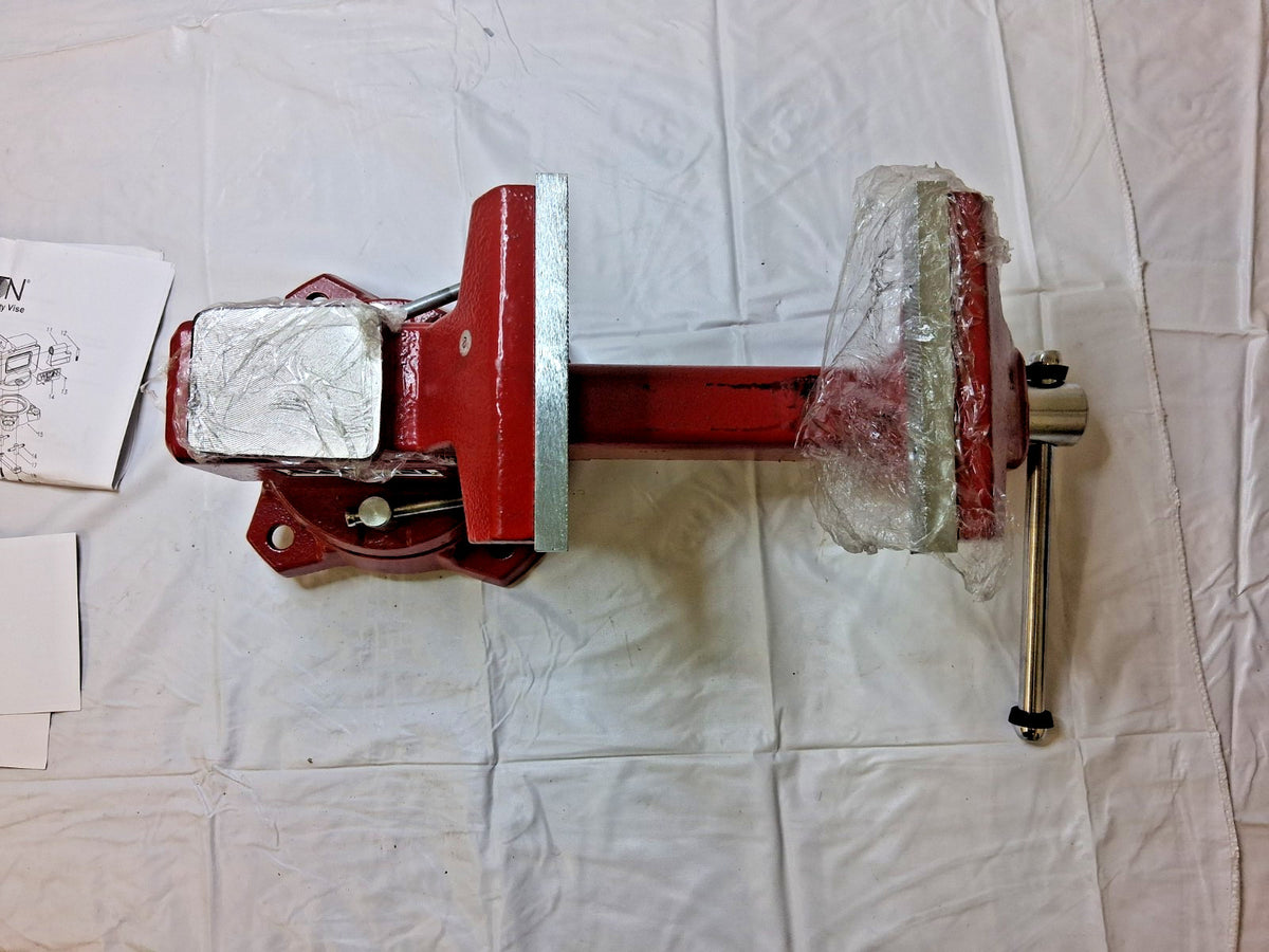 Wilton Bench & Pipe Combination Vise 5" Jaw Opening 3-1/4" Throat Depth 28819
