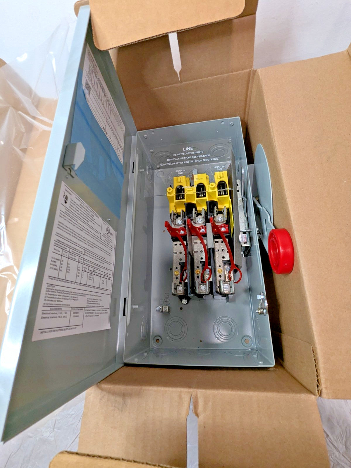 Eaton Heavy Duty Safety Switch 60A 3P 600V Type 1 Indoor Enclosure DH362FGK