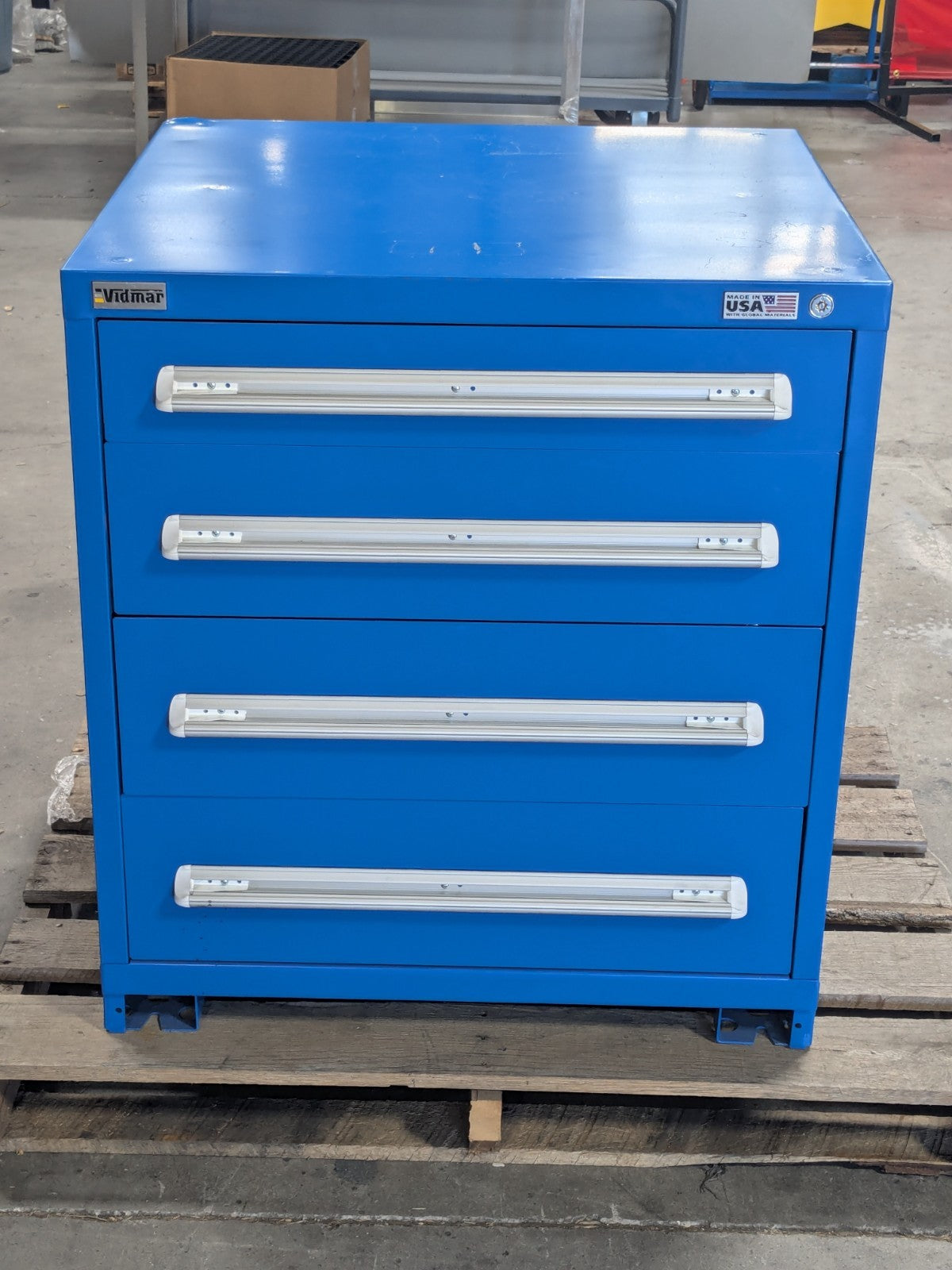 Vidmar Modular Storage Cabinet 4 Drawer 33" H. x 30" W. x 27" D. Scratch N Dent