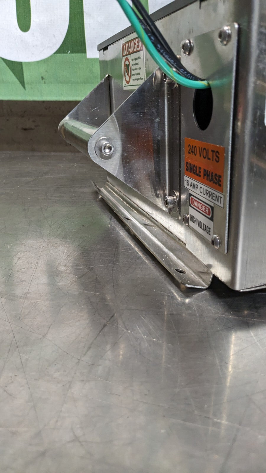 MAG-MATE Industrial Magnetics Demagnetizer 13 x 9 x 7 240VAC DSC425-240 Damaged