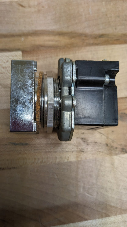 EATON E30BB Square Multi-Function Operated Watertight/Oiltight Indicating Lamp