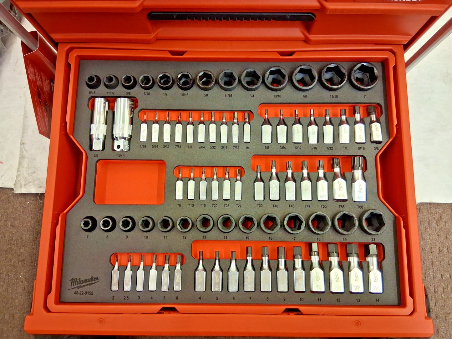 Milwaukee Tool Hard Case Mechanics Hand Tool Set 242 Pcs 48-22-9491
