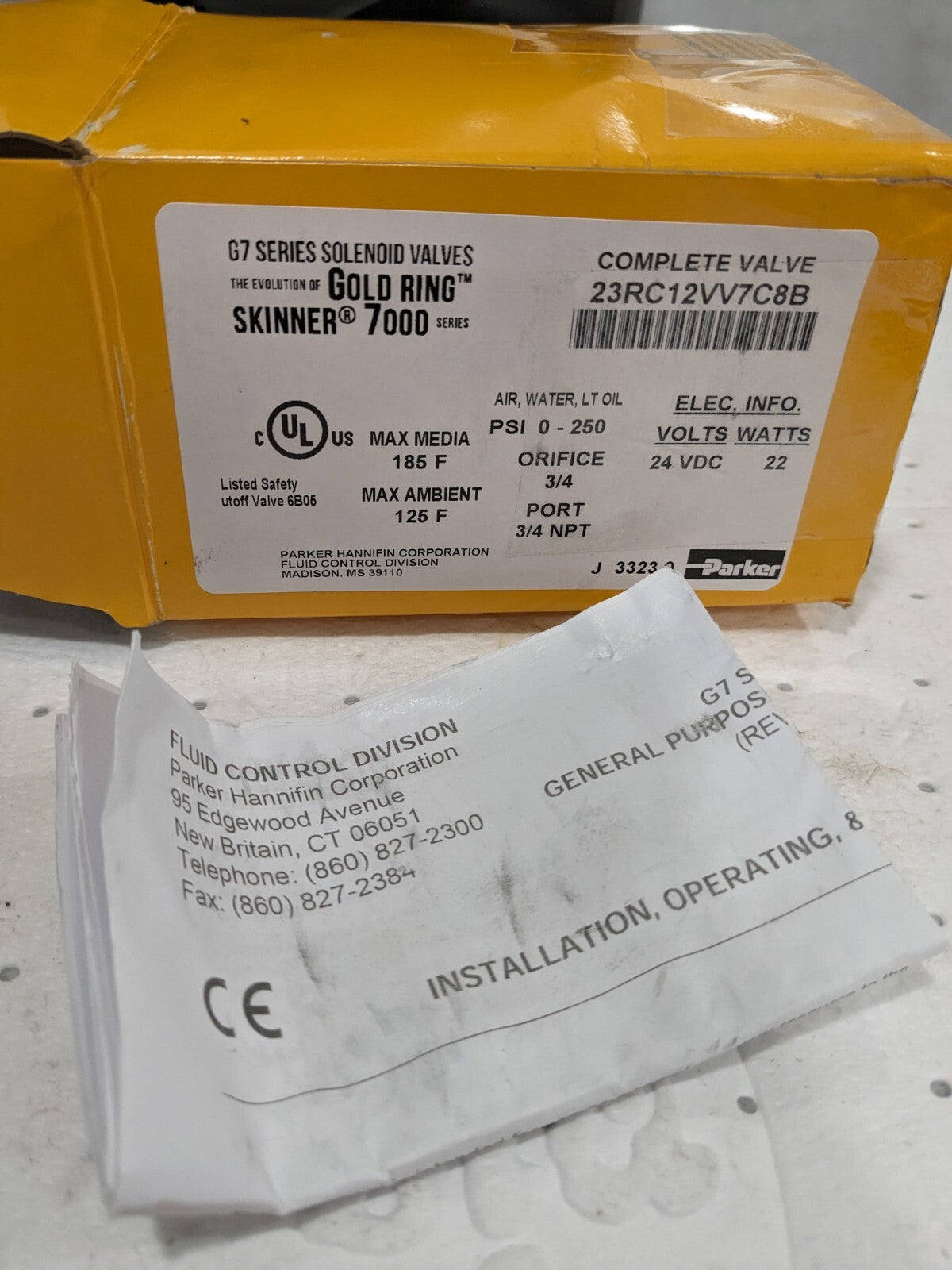 PARKER Solenoid Valve: 2-Way & 2-Position, 3/4" Port 23RC12VV7C8B