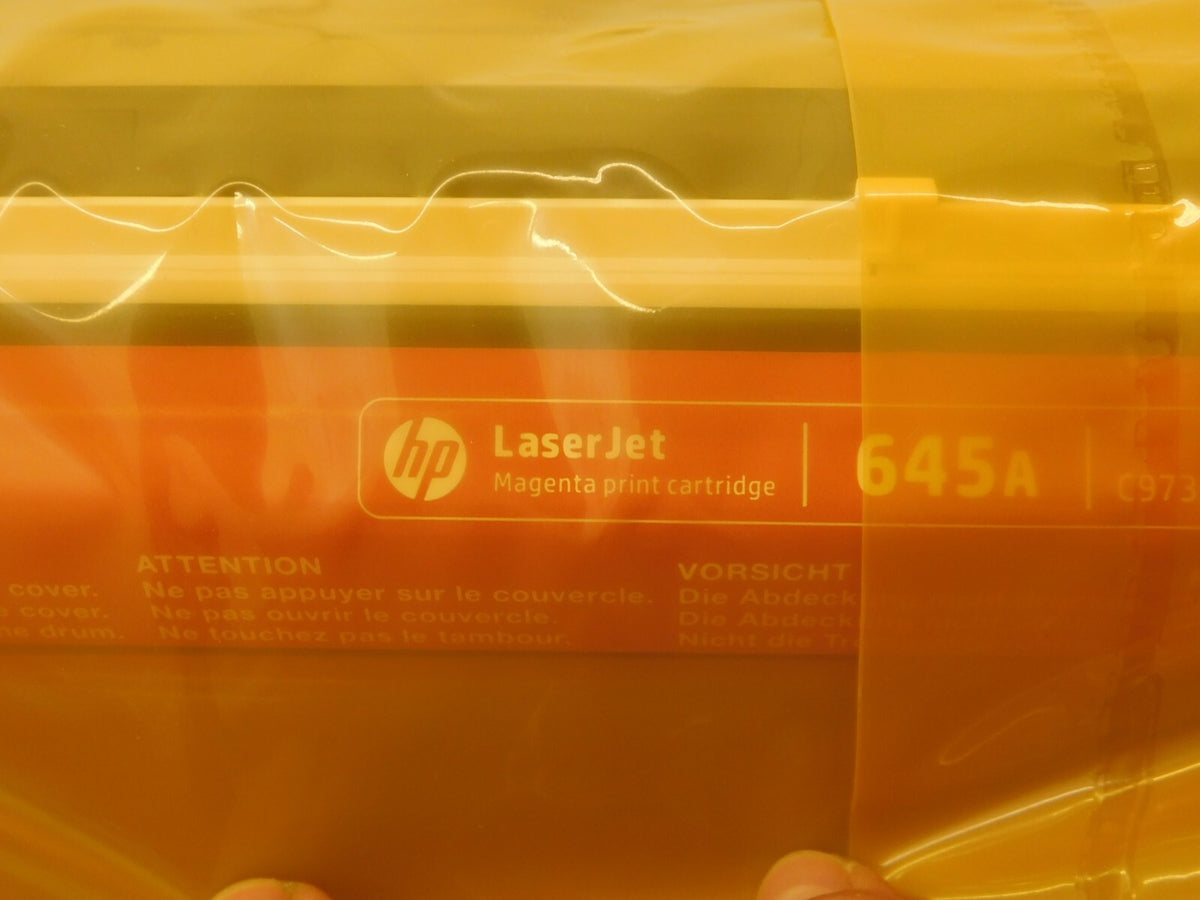Hewlett-Packard Magenta Toner Cartridge for HP Color Laser Jet 5500 HEWC9733A