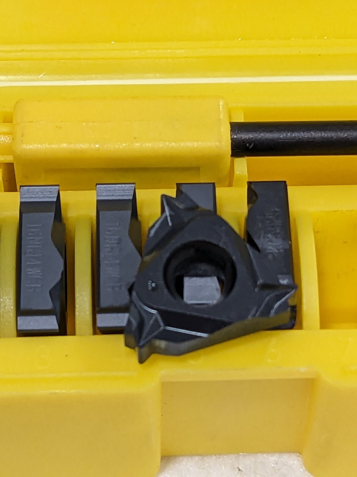 KENNAMETAL Laydown Threading Insert: LT16NR14WCB KC5025 Qty 7 1712670