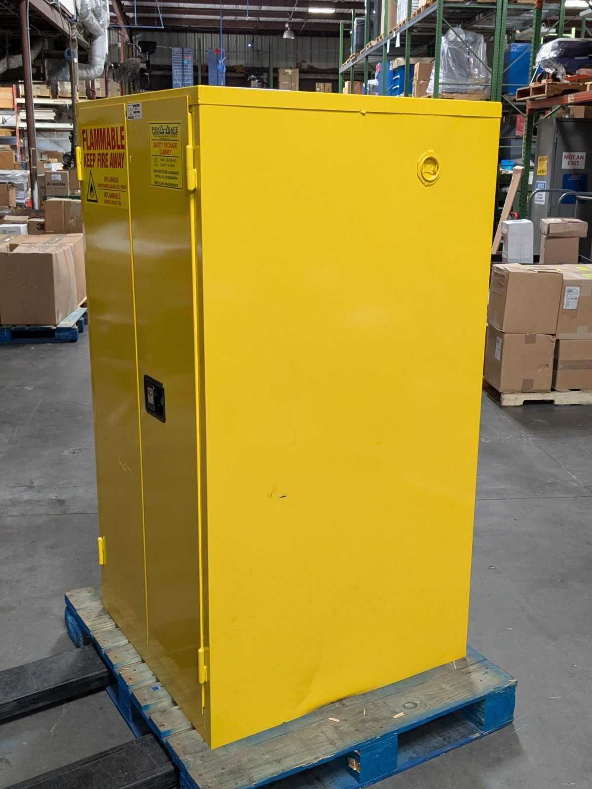Pro Safe Safety Storage Cabinet for Flammable Hazards 60 Gal. SCRATCH N DENT