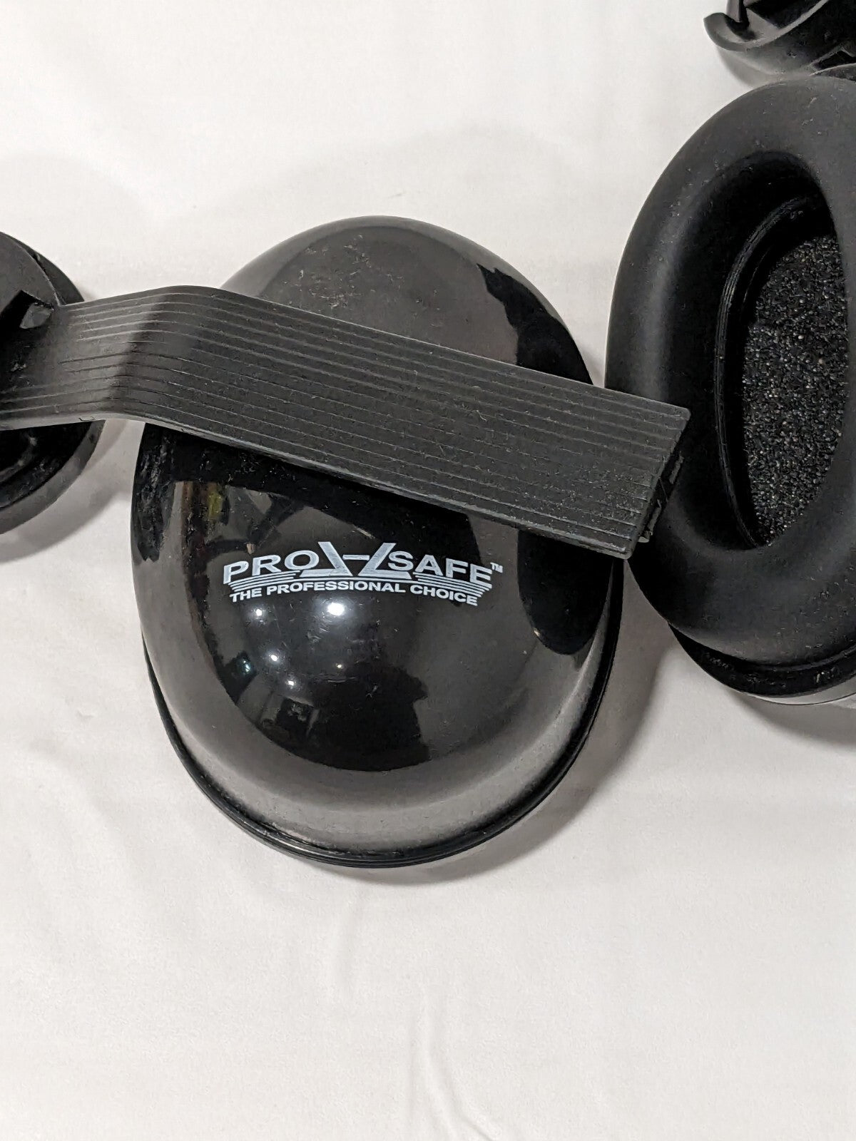 PRO-SAFE Hard Hat Mounted Earmuffs: PVC Cushion 210-22800