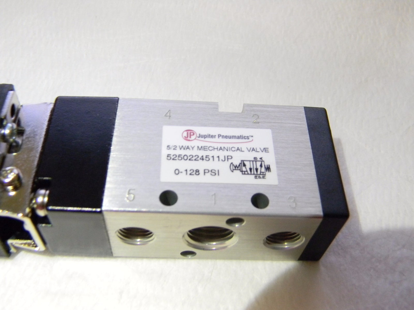 Jupiter Pneumatics 5-Way 1/4" NPT Mechanically Operated Air Valve 525022451