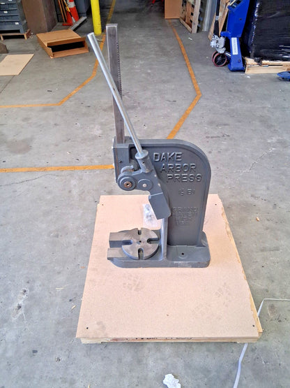 Dake Arbor Press 1" Ram 4-1/2" Throat Depth 1-1/2 Ton Pressure 901005