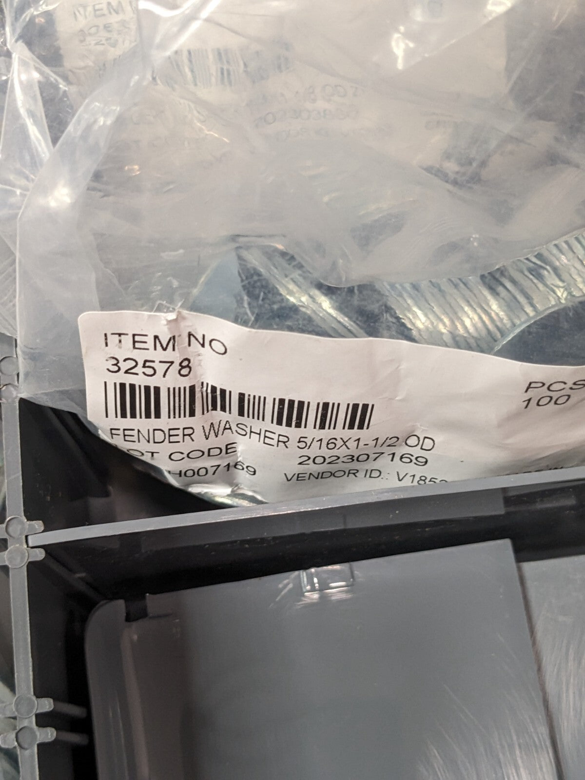 1450 Piece Fender Washers No 6 - 3/8" Diameter 8539