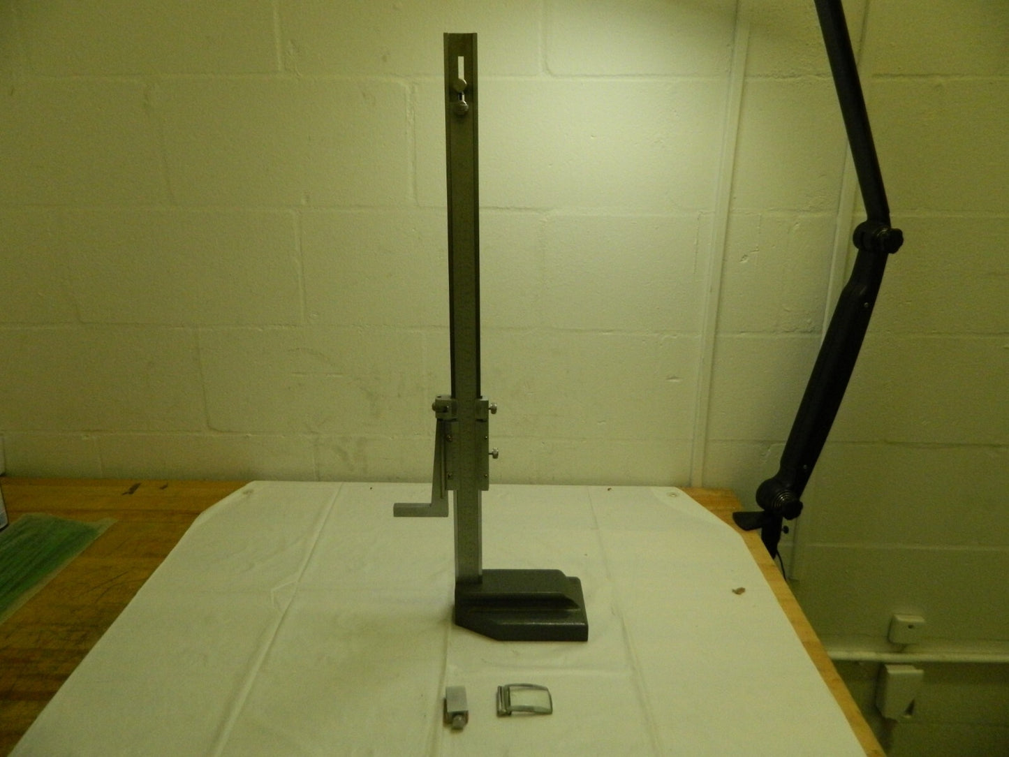 Vernier Height Gage 0-18" Measurement 0.001 In Graduation 622-8518 INCOMPLE