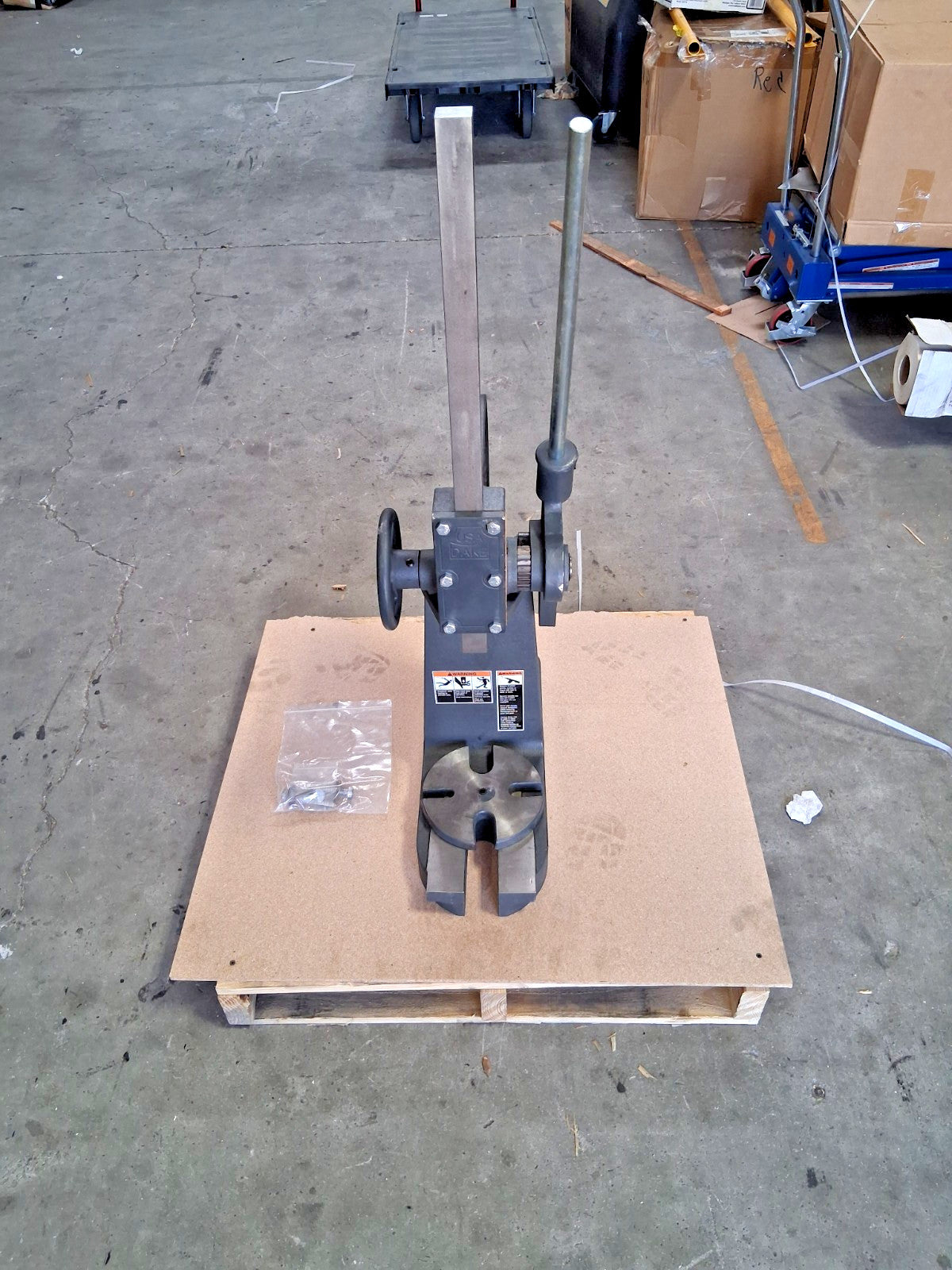 Dake Arbor Press 1" Ram 4-1/2" Throat Depth 1-1/2 Ton Pressure 901005
