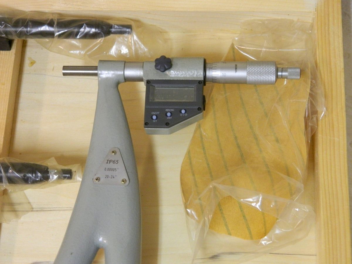 SPI Outside Micrometer Set w/ Interchangeable Anvil 20" - 24" Range 13