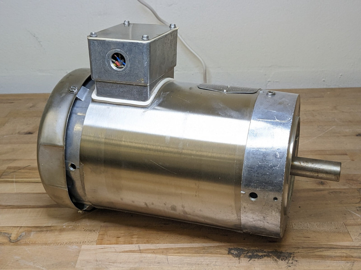 Baldor Washdown Inverter Drive Motor 1.5 HP 1770 RPM 230/460v 3 PH Reverseable