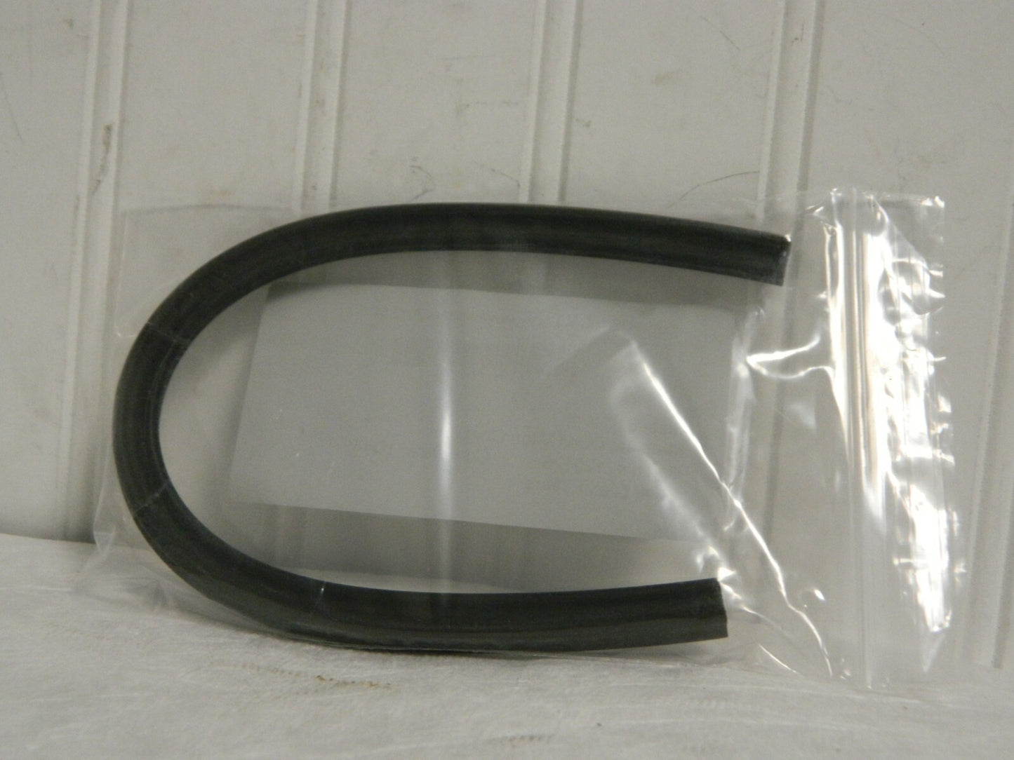 USA Sealing 3/8" x 1' Viton X-Ring Cord Stock 400°F Max Shore 75A ZUSA-RC-553
