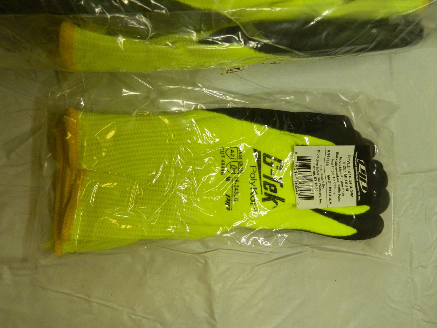 PIP Cut, Puncture & Abrasive gloves 12pk Size M ANSI Cut A2 Polyester 16-343LG/M