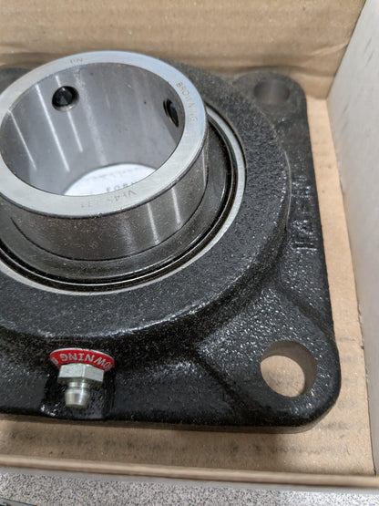 Browning VF4S-131 1-15/16" ID, 5-5/8" OAL x 5-5/8" OAH 4-Bolt Flange 767682