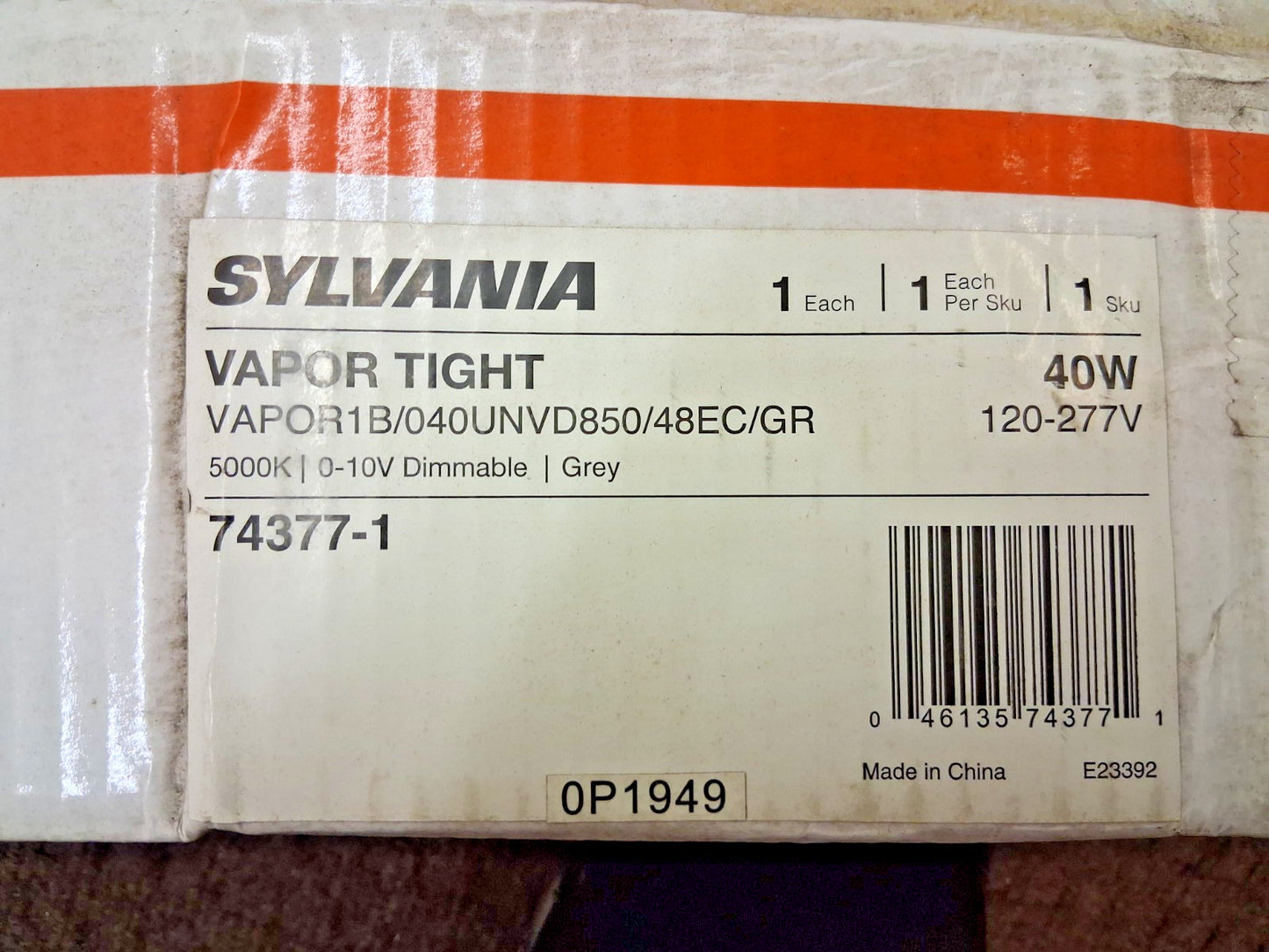 Sylvania Hazardous Location Light Fixture 120 to 277 Volt 40 Watt LED 74377