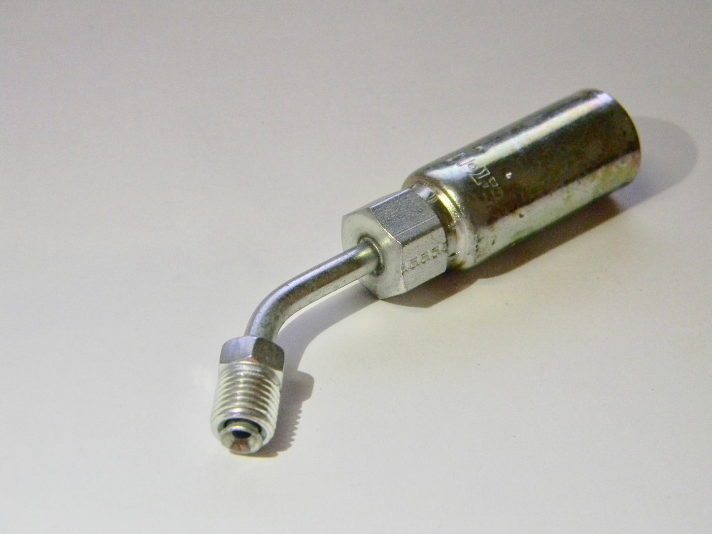 Eaton Weatherhead  Inverted Male Swivel 45 deg Tube Elbow QTY 2 04U-B43