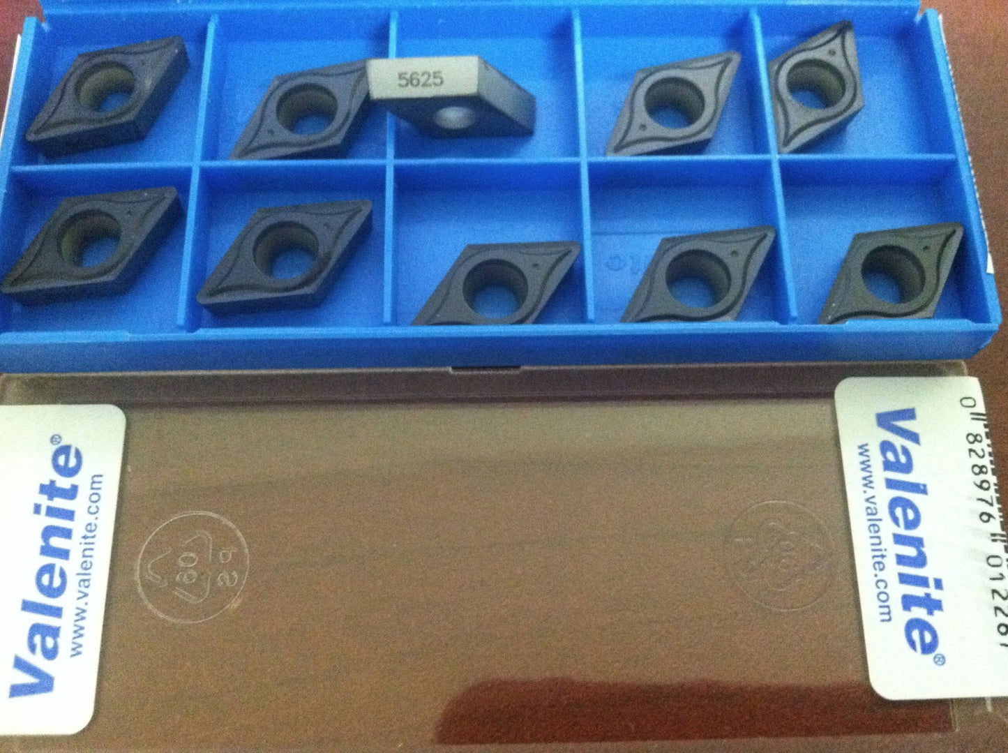 Valenite Index Carbide Turning Inserts DCGT11T308-PM2 DCGT32.52-OM2 5625 01226
