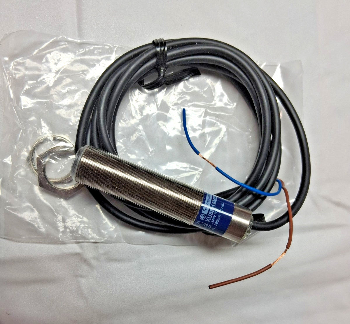 Telemecanique Sensors Photoelectric sensor XU8 BGS Sn 0.12m 24-2 XU8M18MB230