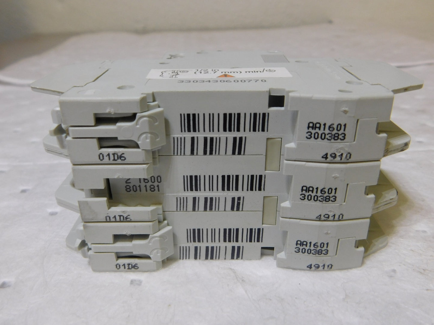 Schneider Electric  Miniature Circuit Breaker Multi 9 Range C60 UL489 3P 60177