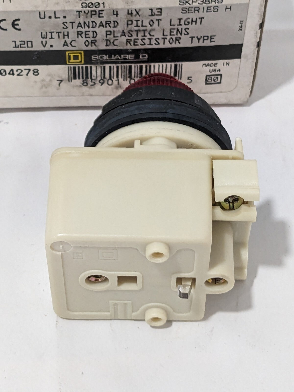 Square D Standard Pilot Light 120V AC-DC Red Plastic Lens 9001-SKP38R9