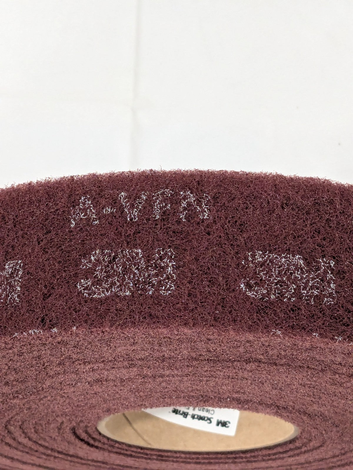 3M Non-Woven Roll: Aluminum Oxide, 2" Wide, 30' Long 7000121074