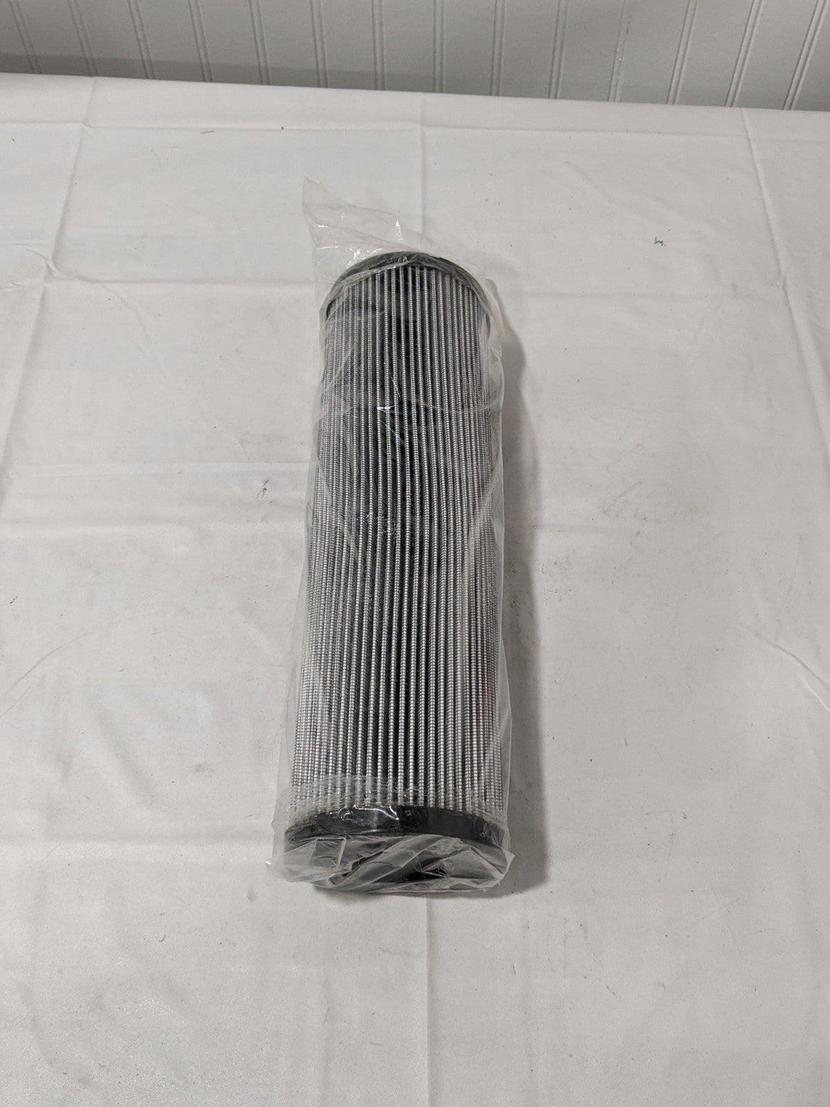 PARKER Hydraulic Filter Element: Microglass, 20 Micron 933205Q