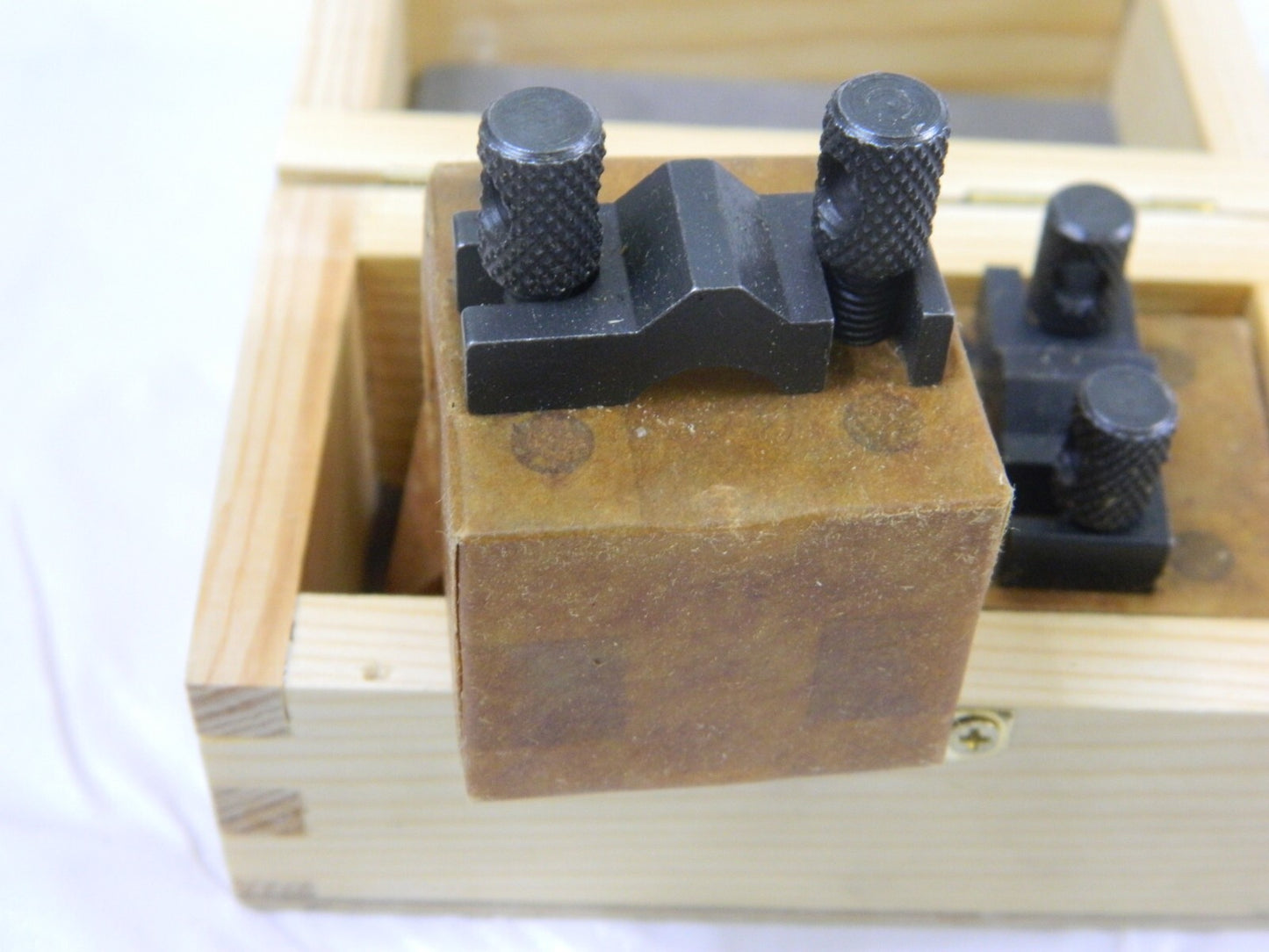 V-Block Set: 0.575" Max Capacity, 90° V Angle 1-3/8" OAW, 1-3/16" OAH 420-5420