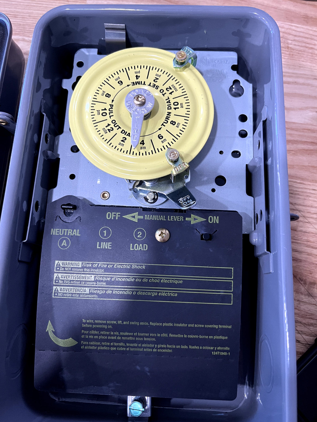 Intermatic 24 hr Outdoor Analog Electromechanical Timer Switch T101R