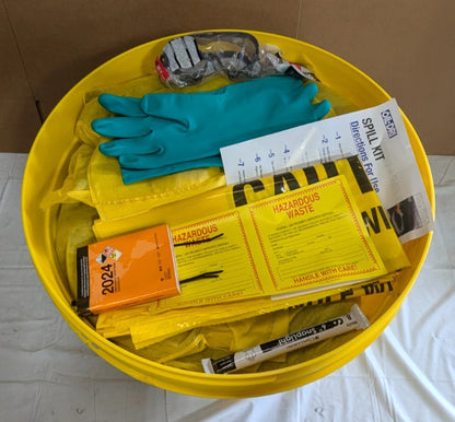 OIL-DRI Spill Kit for Chemical & Hazardous Materials  20 Gal Capacity  L90894