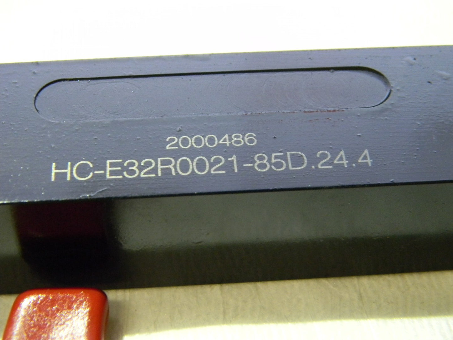 Hertel 21mm RH Cut Indexable Cutoff Toolholder HC-E32R0021-85D.24.4 2000486
