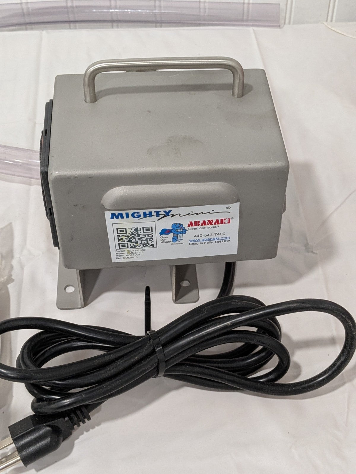 Abanaki Belt Oil Skimmer: 1.00 GPH, 18" Reach, with Motor SMMS1-18
