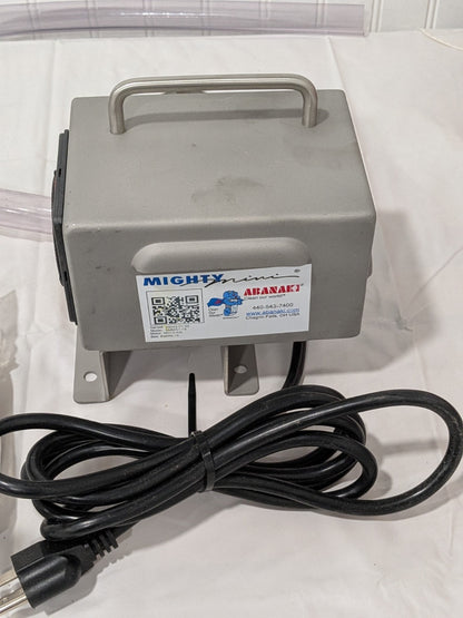 Abanaki Belt Oil Skimmer: 1.00 GPH, 18" Reach, with Motor SMMS1-18