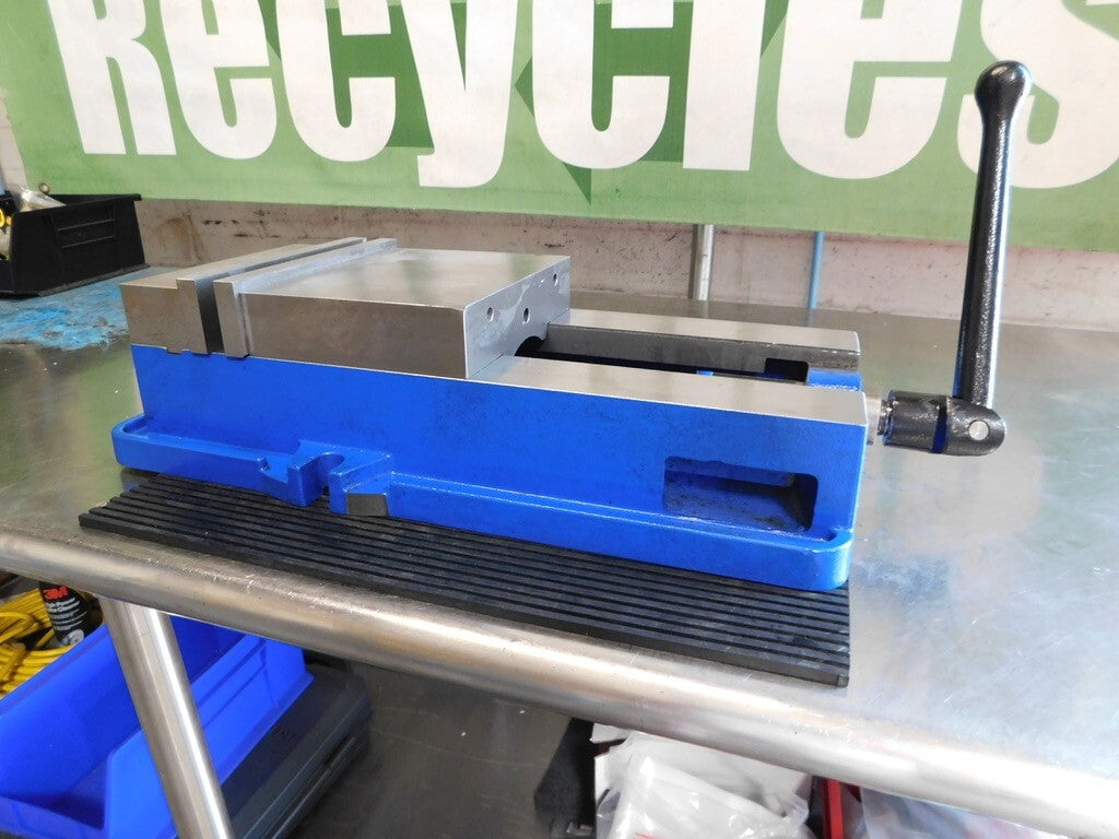 VALUE COLLECTION Machine Vise: 8" Jaw Width 8" Jaw Opening Horizontal 428-7280