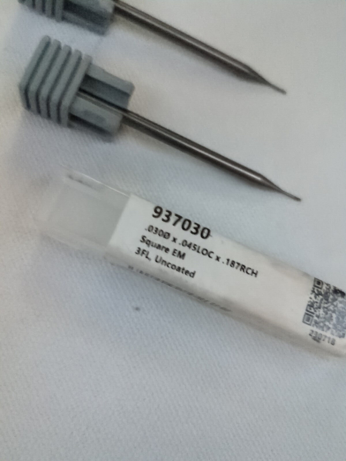 HARVEY TOOL Square End Mills: 0.0300" Dia, 0.045" LOC, 3 Fl 937030