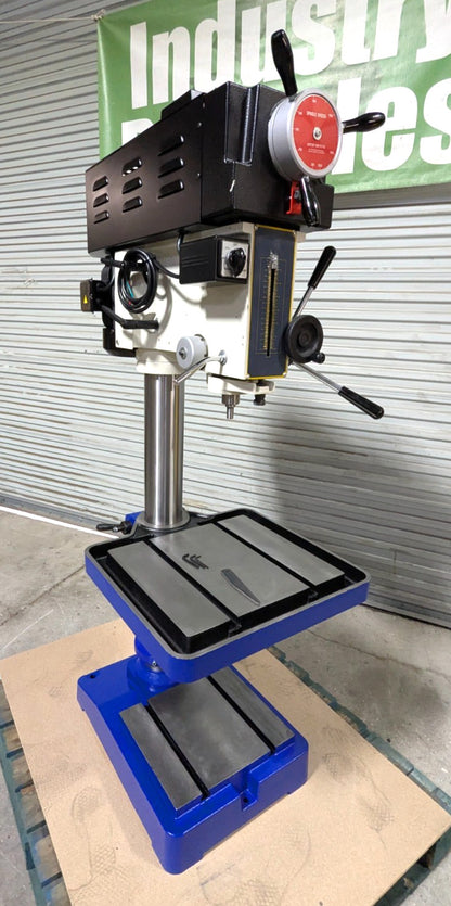 Vectrax Mill / Drill Machine  20" Swing 170 - 2000 RPM 220v 3ph *Scratch & Dent*