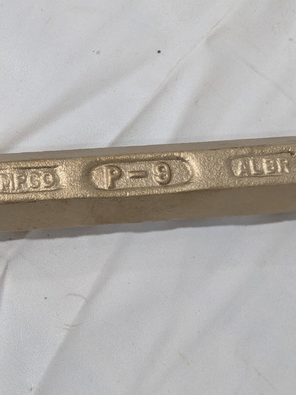 AMPCO 18" OAL Pinch Bar 1" Tip, Aluminum Bronze P-9