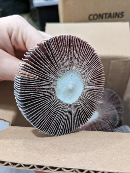 Mounted Flap Wheel 10ct: 1/2" Face Width, 80 Grit, Aluminum Oxide 51144146444