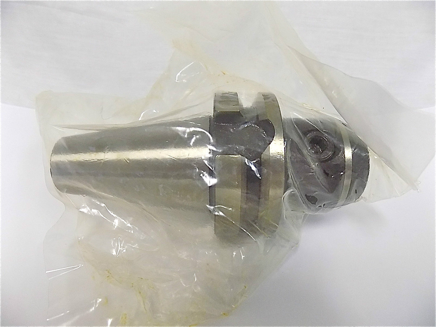Accupro BT40 Taper Shank End Mill Holder 2.56 Projection 5/8 Hole Dia 582396