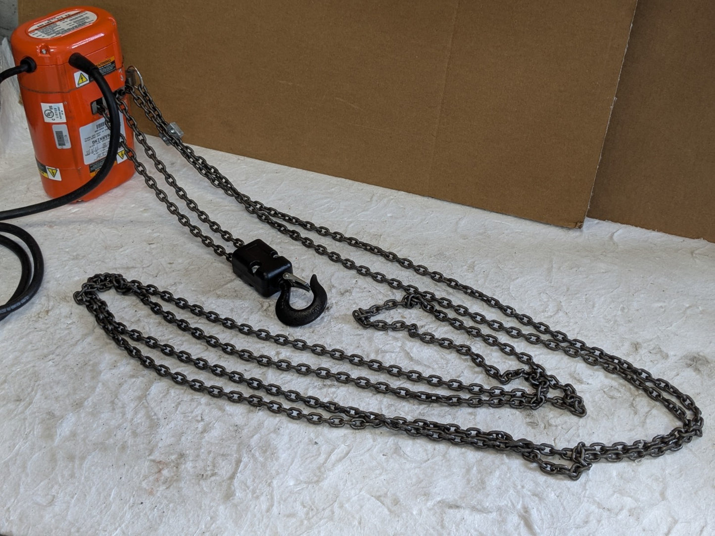 CM Shopstar Electric Chain Hoist 1/2 Ton Capacity 10 Ft Max. Lift 115v 2110
