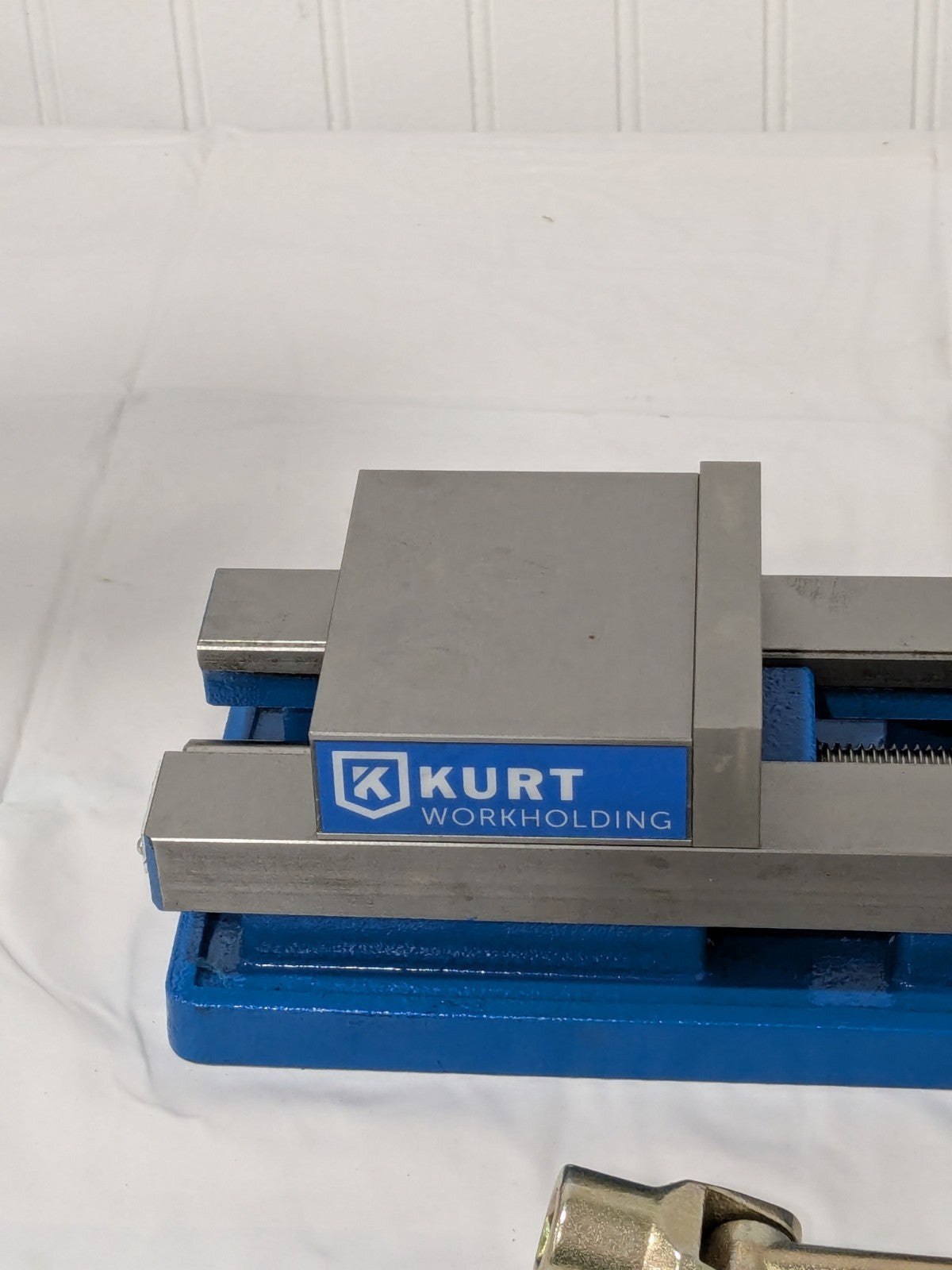 Kurt Machine Vise: Single-Station, 4.00" Jaw Width, 6-1/2" Jaw Opening DX4R